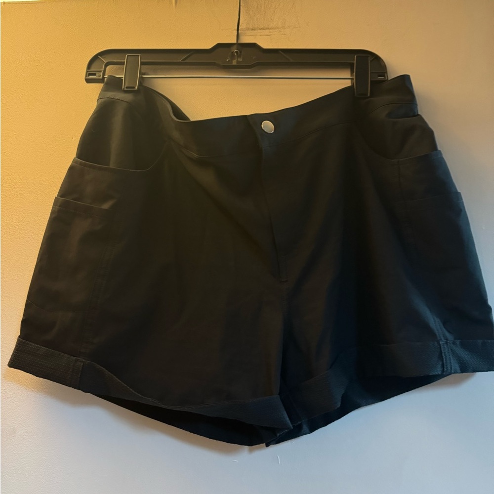 Women’s Zyia active shorts